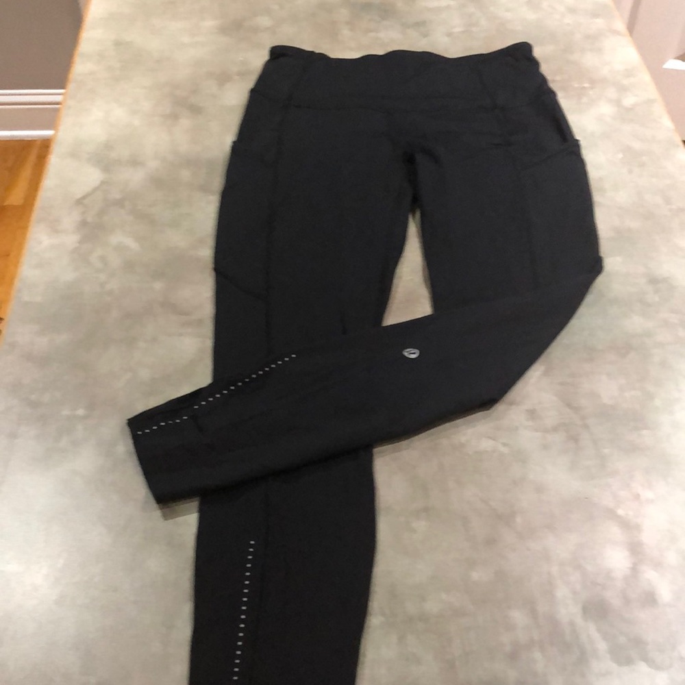 Black lululemon leggings, pockets!